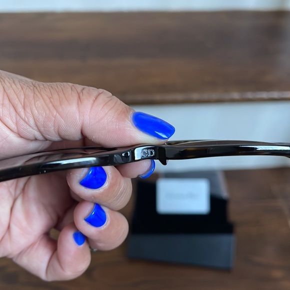 ❌SOLD ❌ Lady Dior Sunglasses - Picture 6 of 11